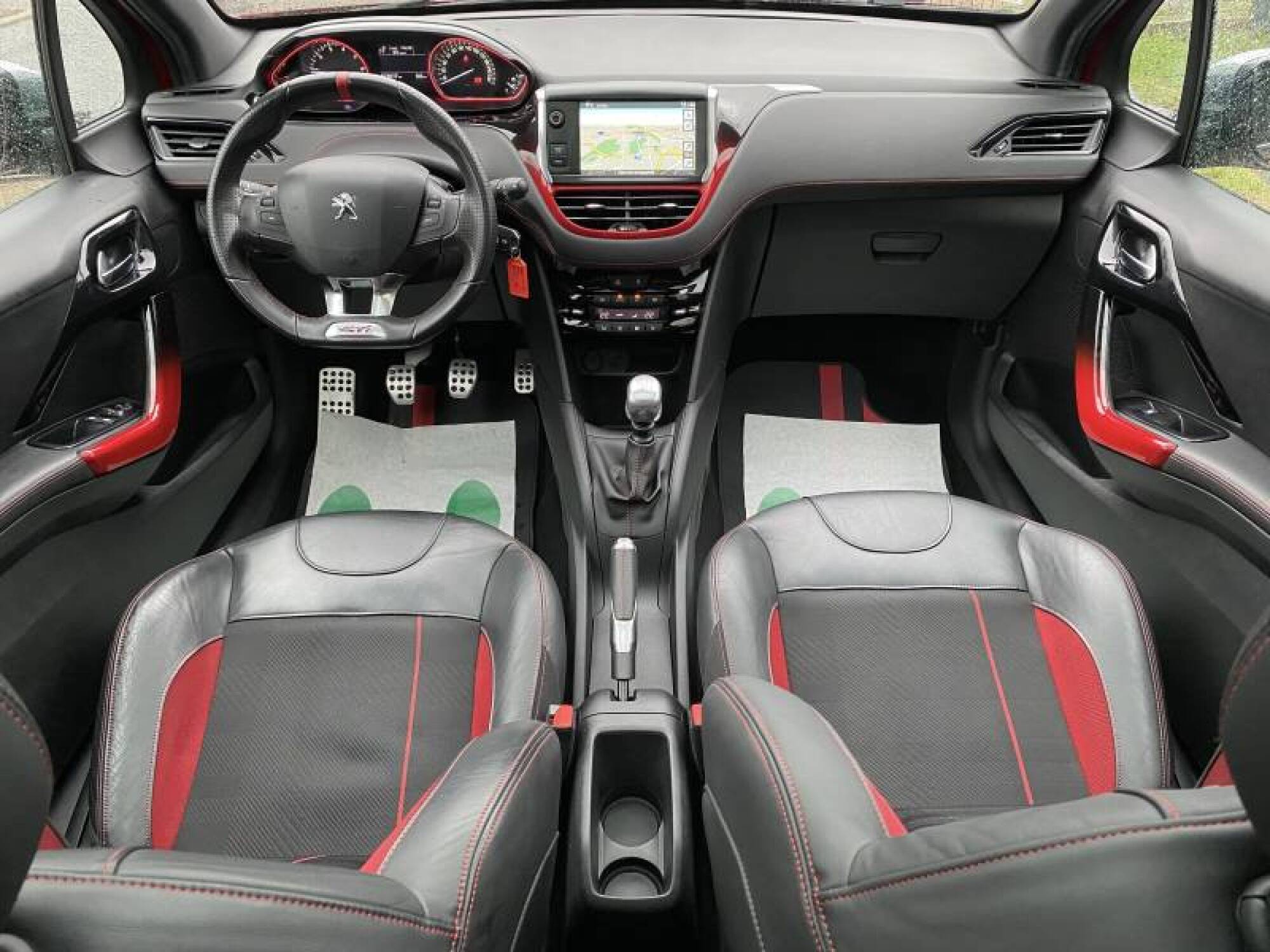 SPORTIVE PEUGEOT 208 GTI 1.6 TURBO 200 CV