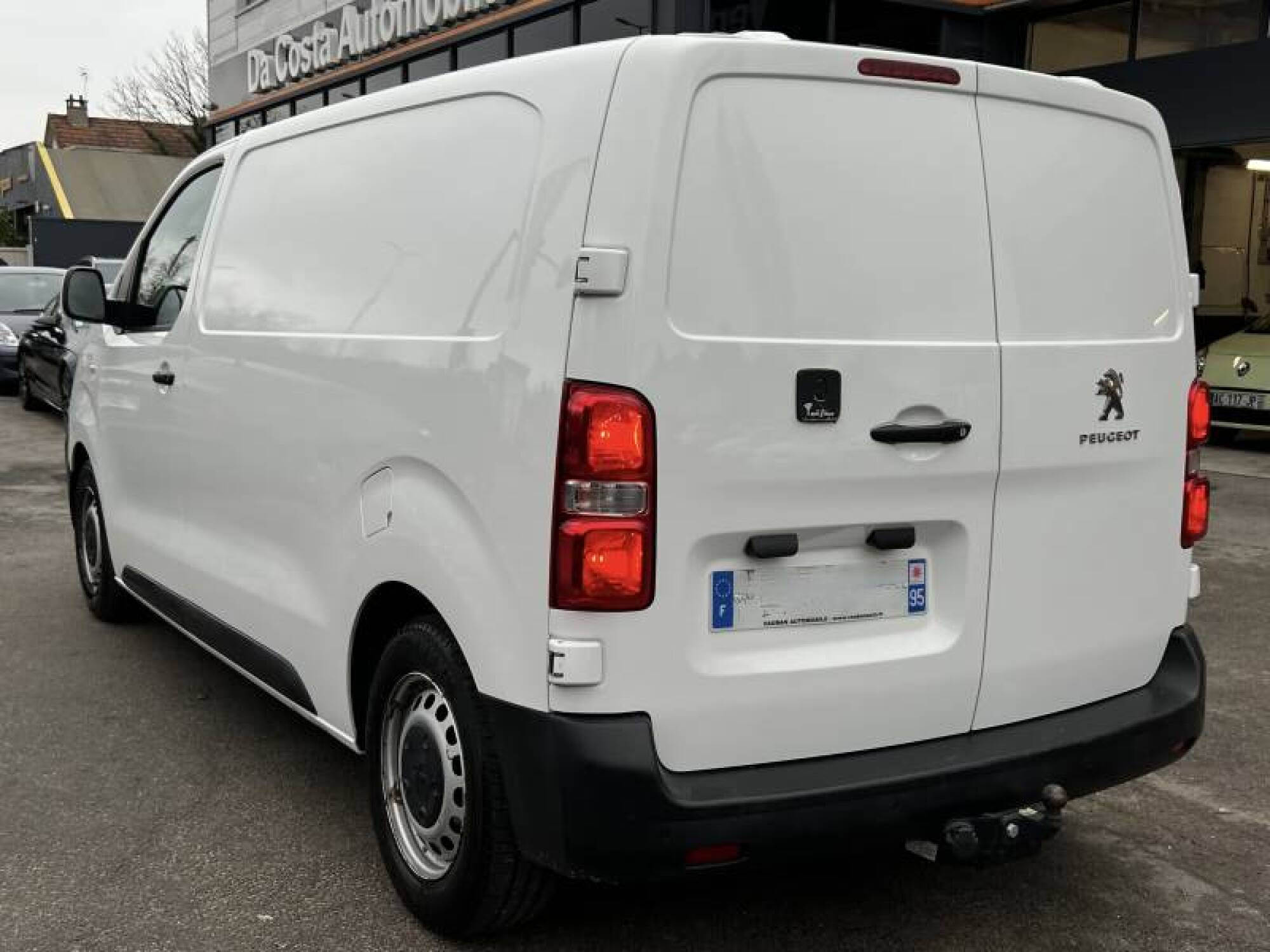 Utilitaire Peugeot expert 1.6 Blue HDI 115 CV, 3 places équipé du GPS Carplay Android à Taverny
