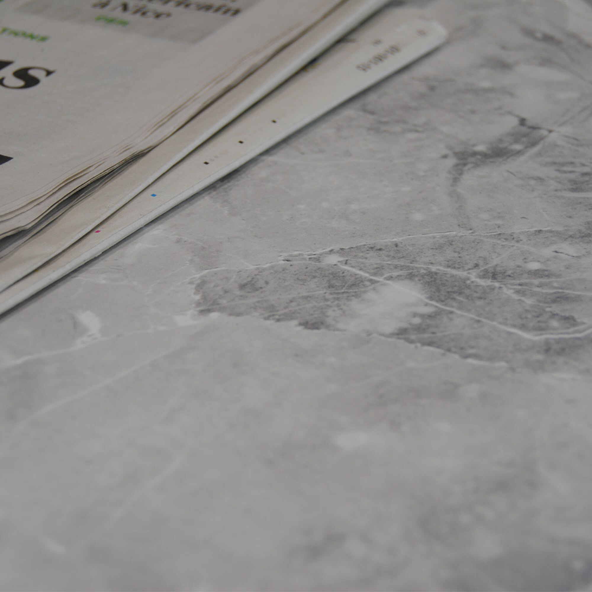 Mange-debout 60x60cm - modèle Round marbre de trevisse