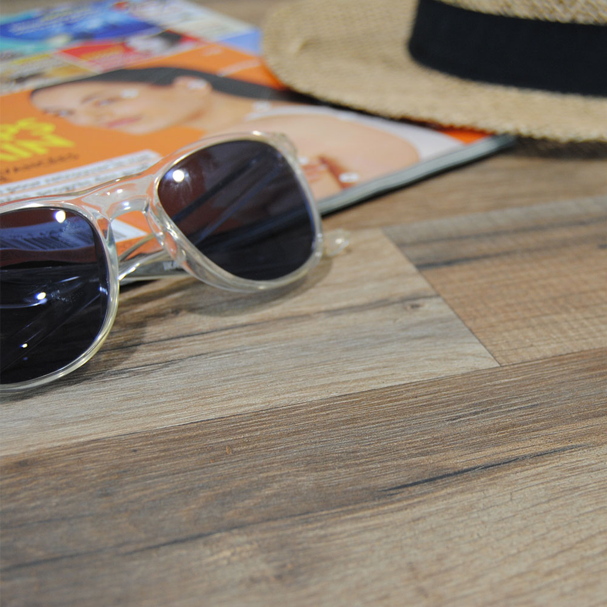 Mange-debout 60x60cm - modèle Round vieux plancher