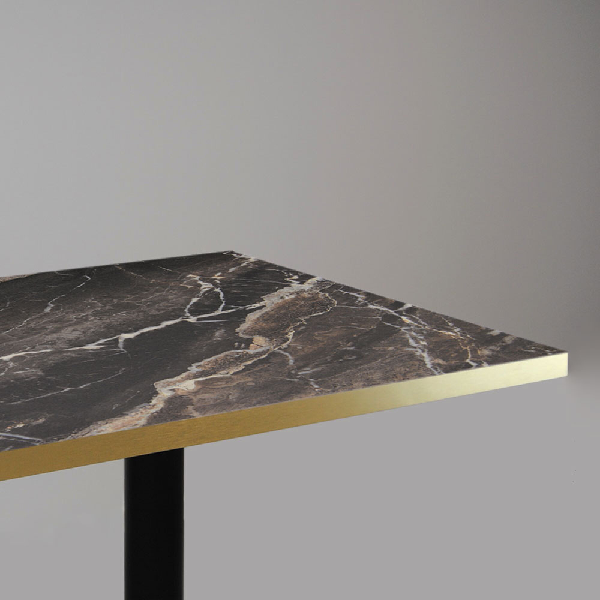 Plateau 110x70 decor marbre royal chants laiton