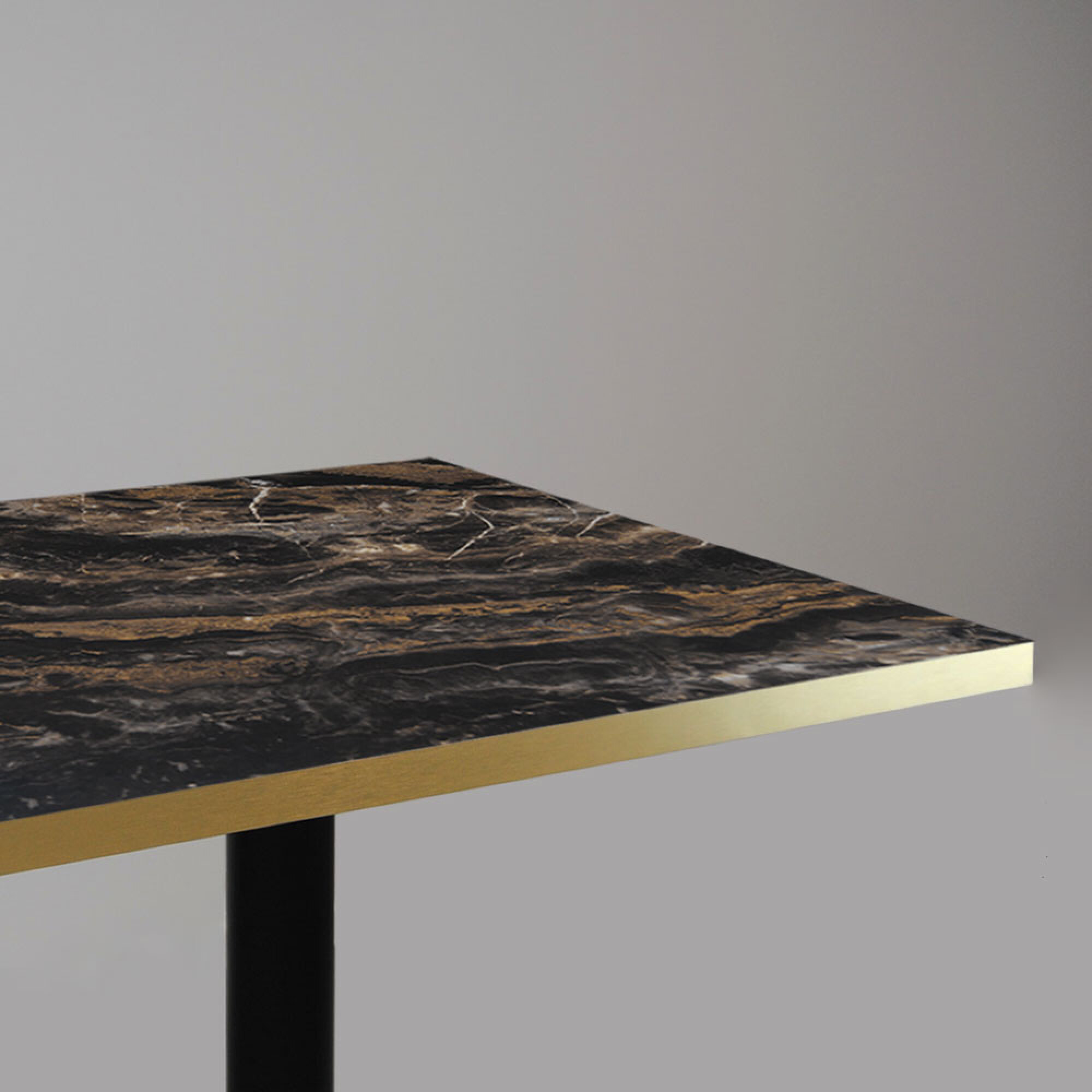 Plateau 140x70 decor marbre capuccino chants laiton