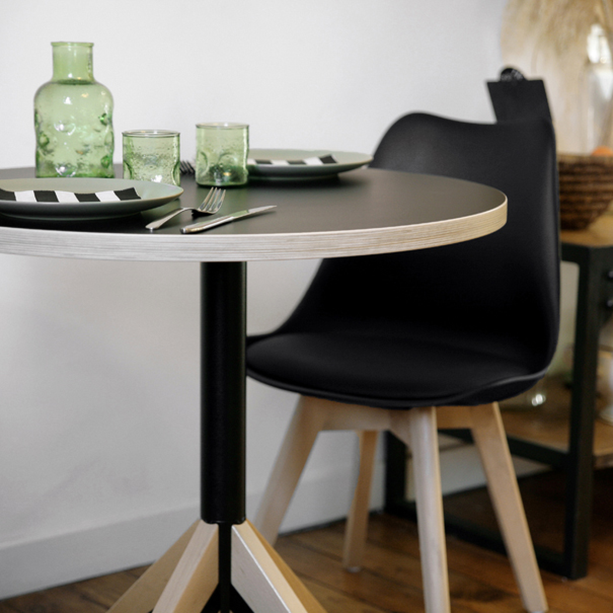 Plateau Ø120 noir chants bois