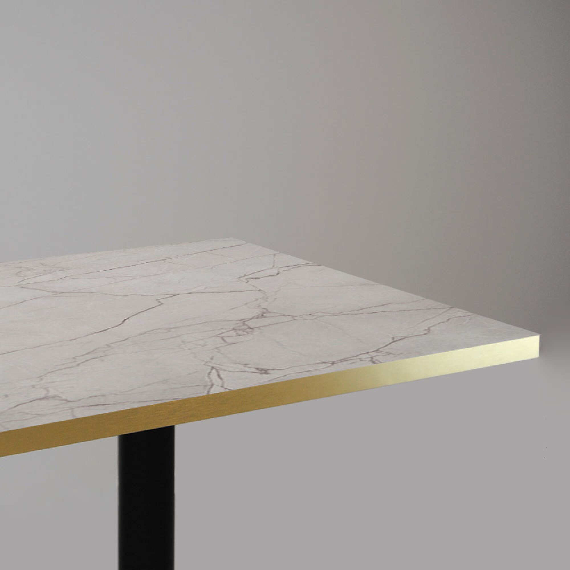 Table 120x70cm - modèle Milan marbre yule chants laiton