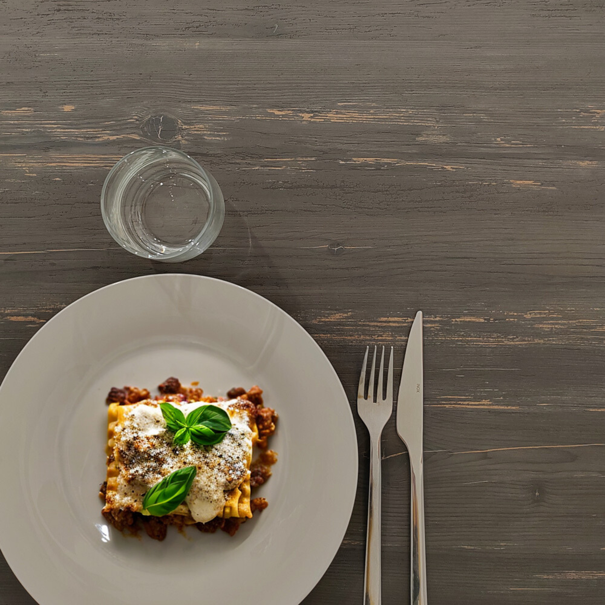 Table 70x70cm - modèle Dina pin ancien