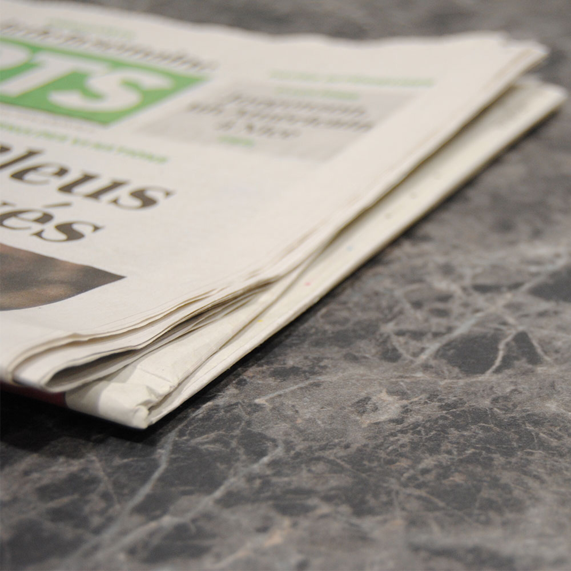 Table 70x70cm - modèle Milan marbre indra