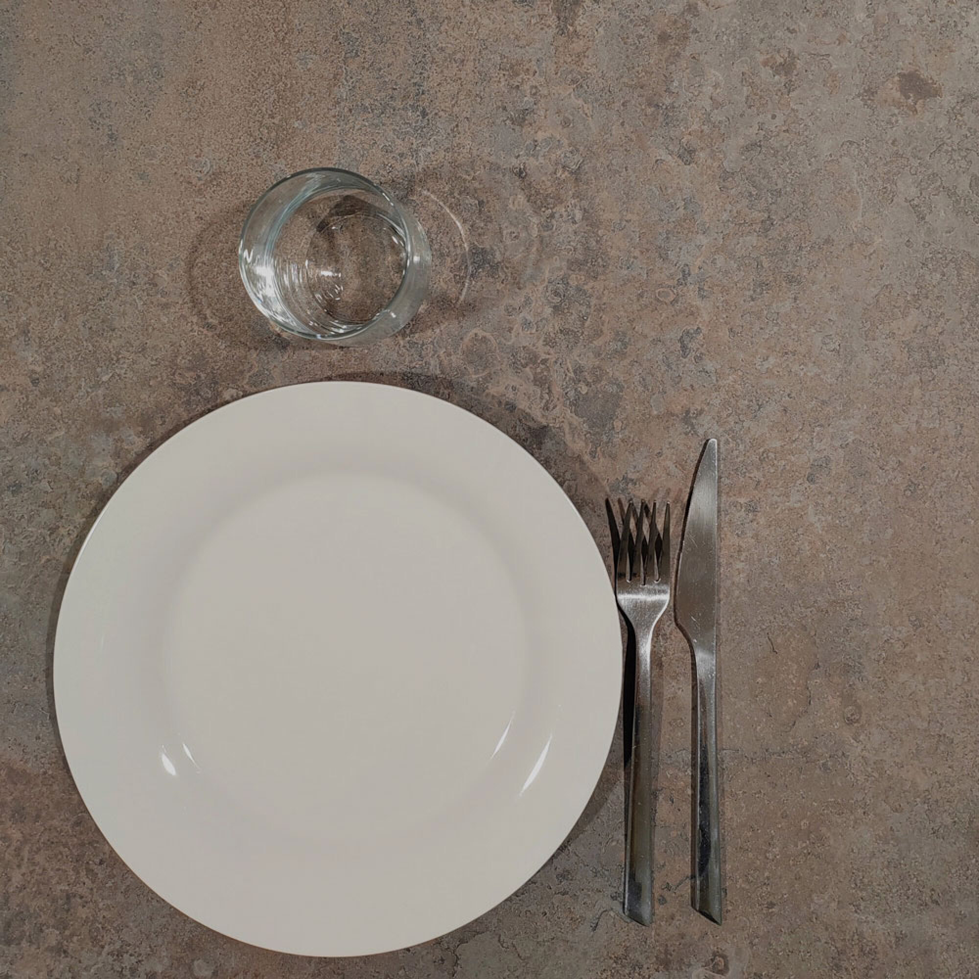 Table 70x70cm - modèle Round cladeira chants laiton