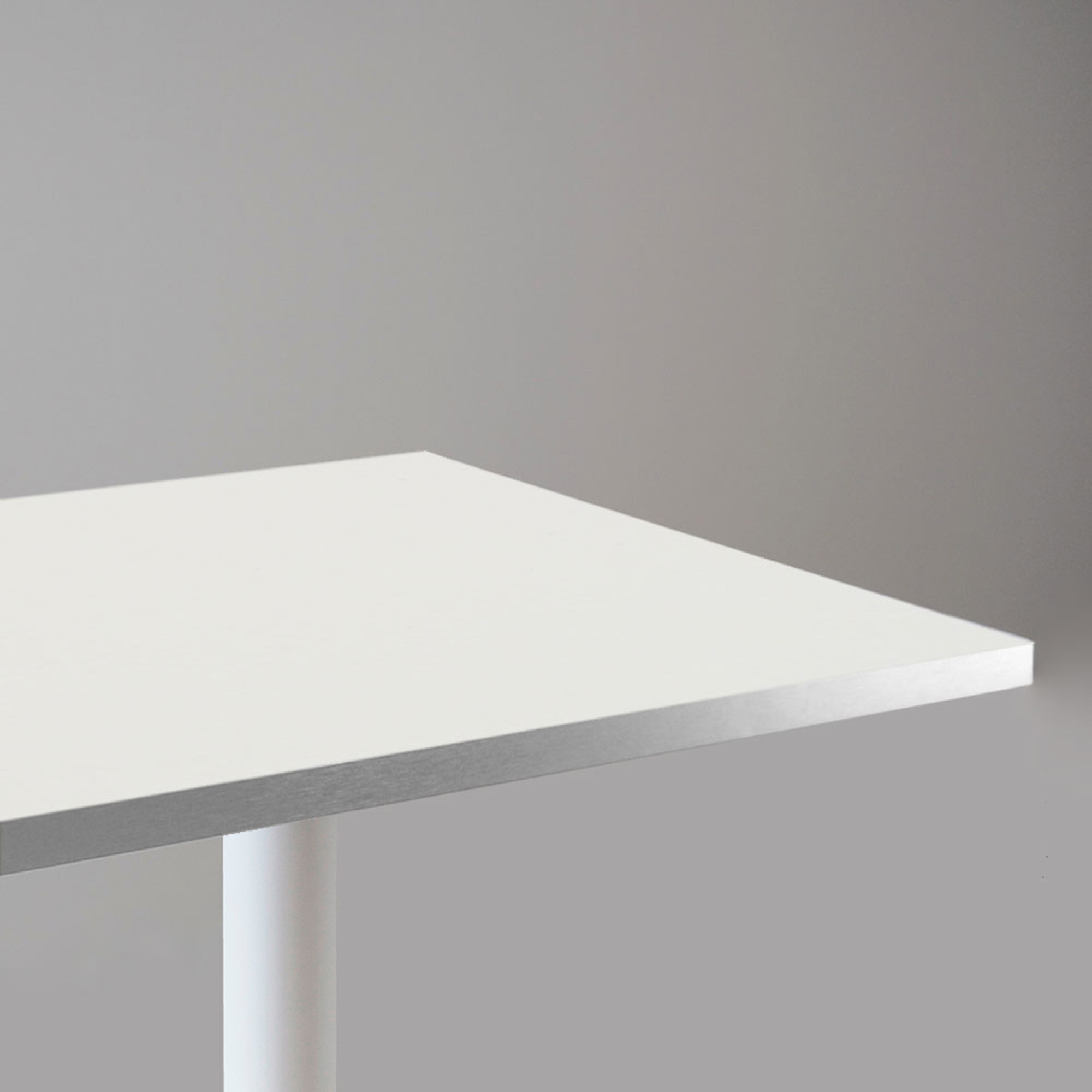 Table 70x70cm - modèle Round pied blanc blanc chants inox