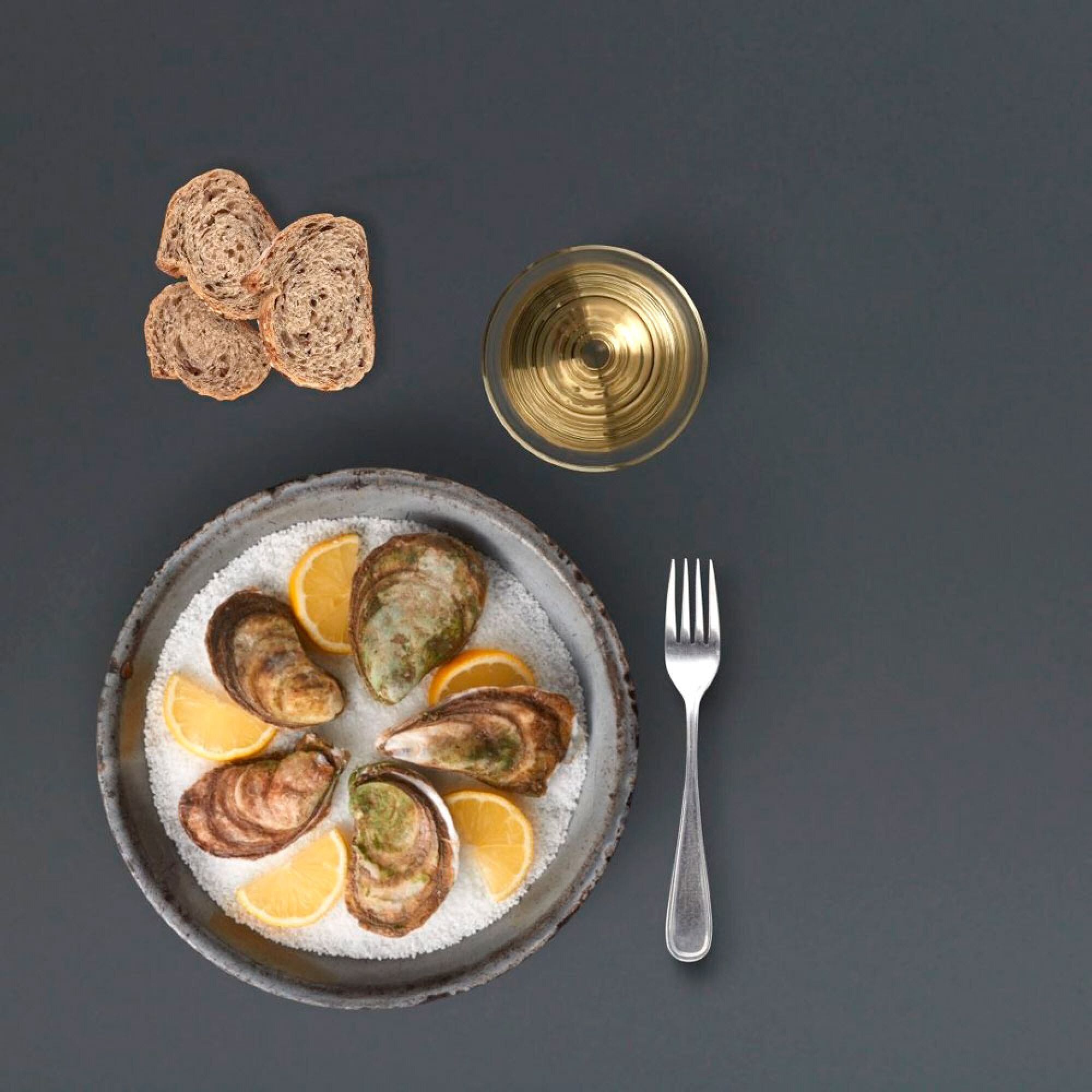 Table pliable pour terrasse en Compact HPL gris anthracite 70x70