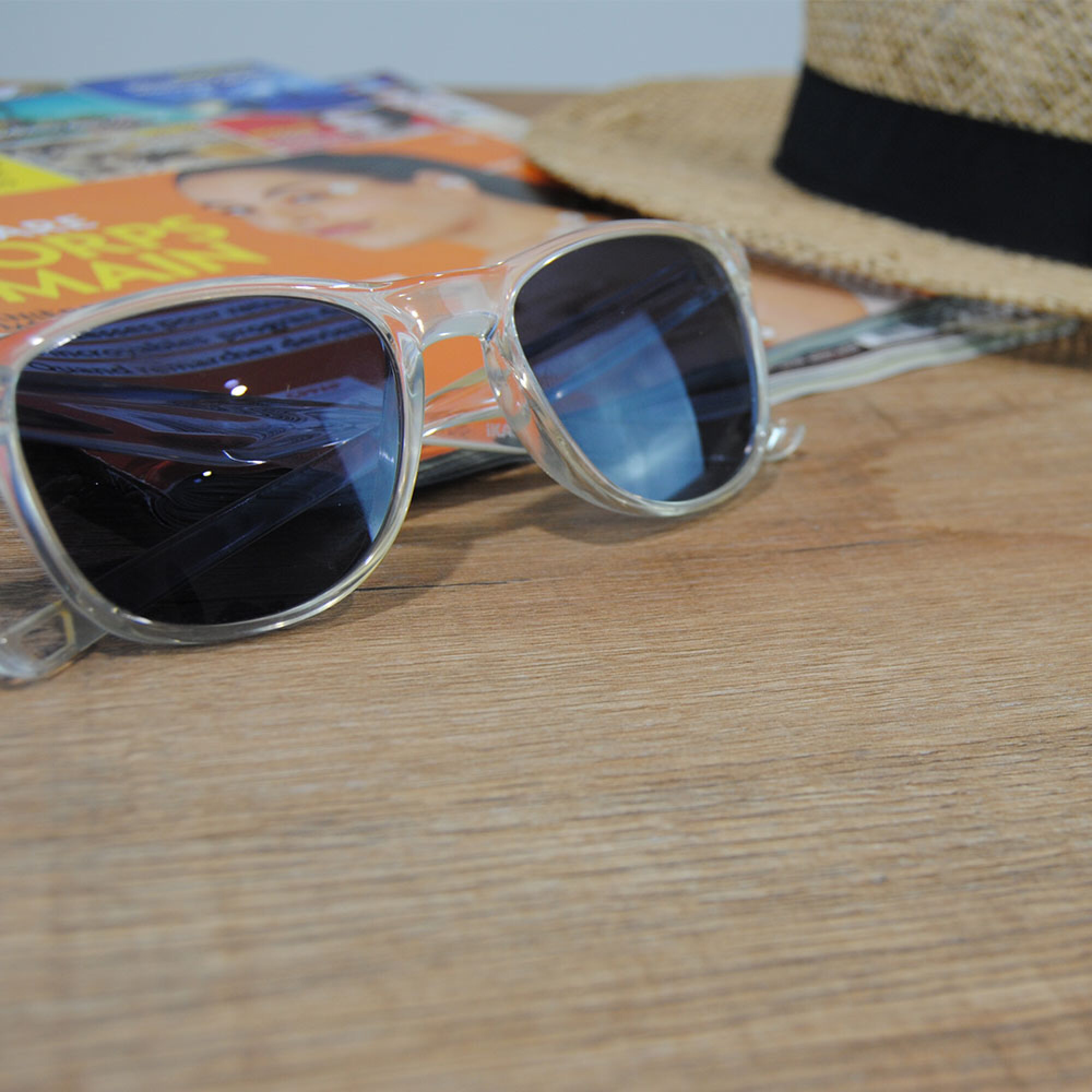 Table ronde Ø80cm - modèle Bazila tanin clair