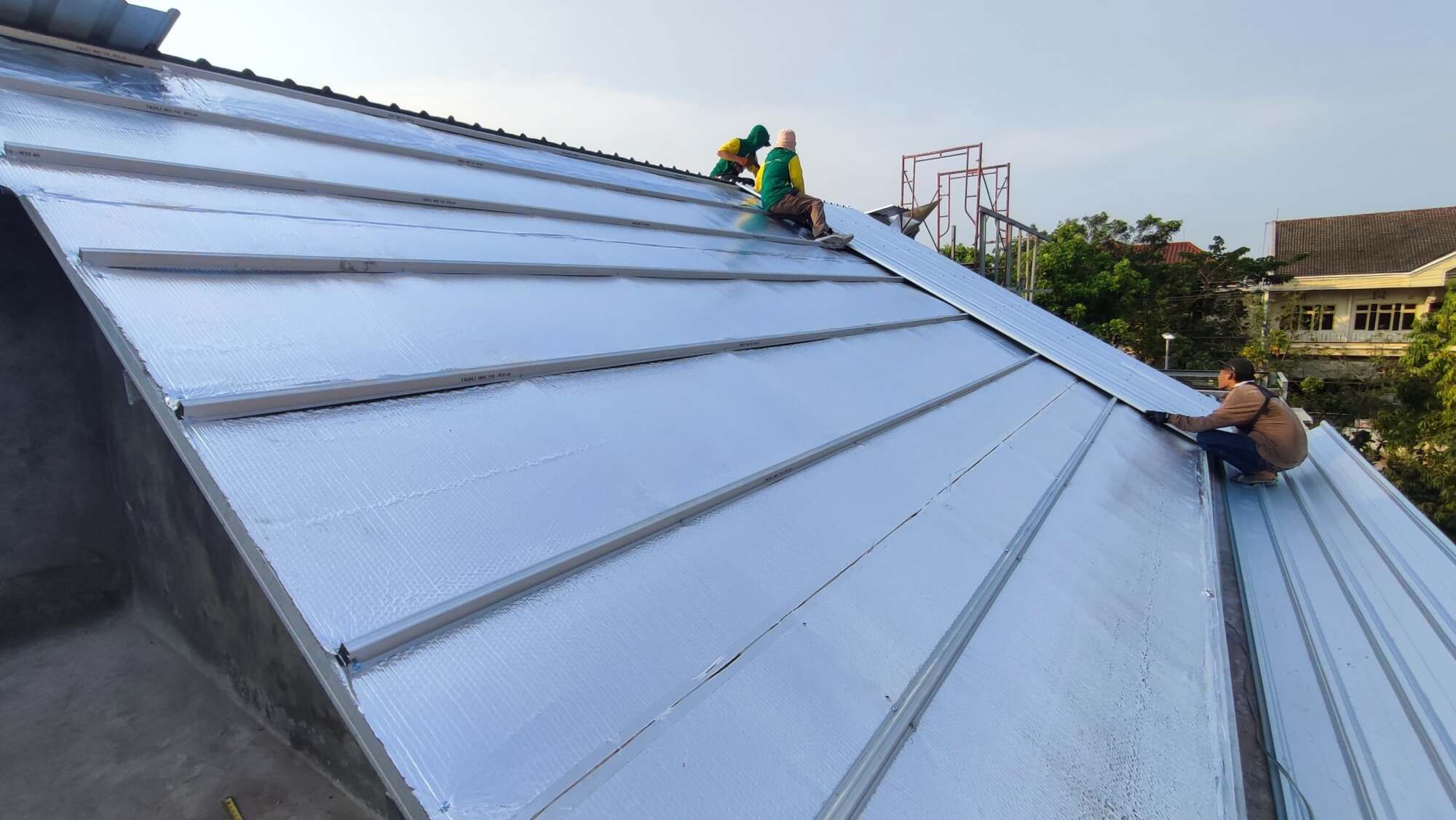 Pose couverture en zinc