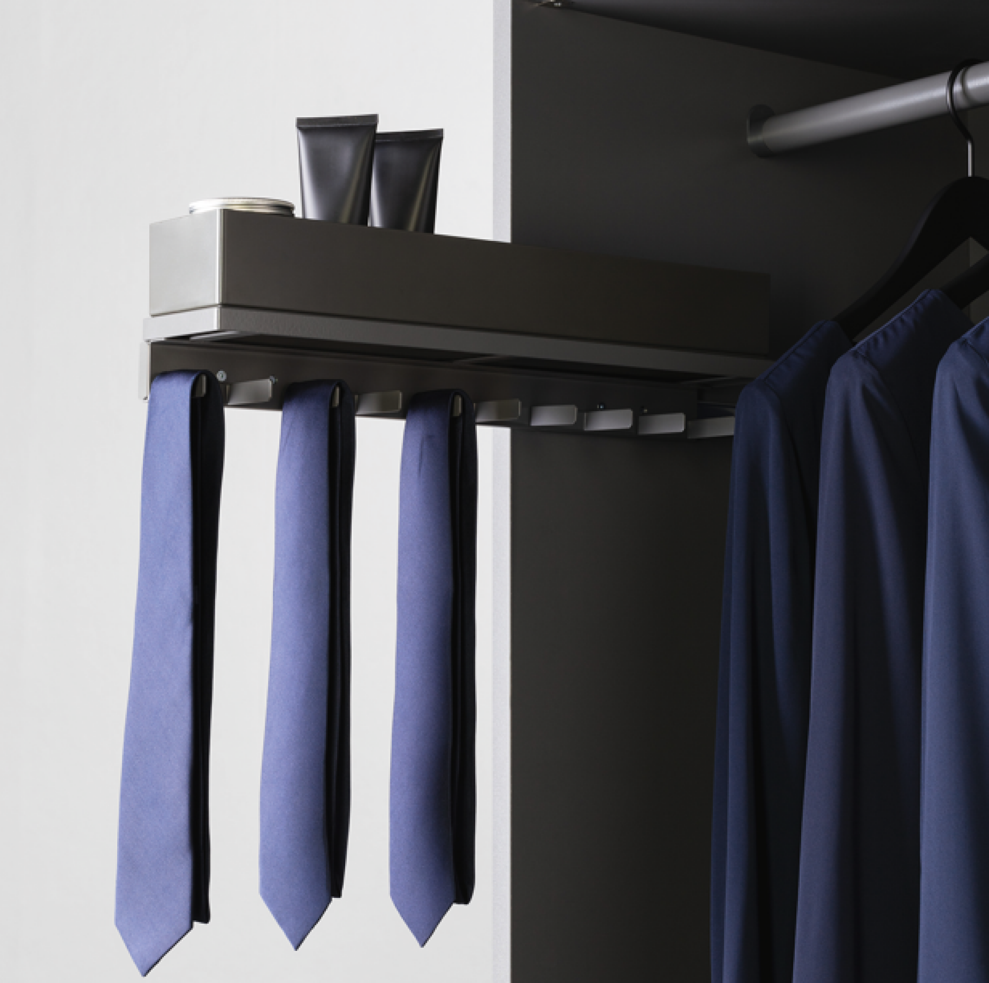 Porte accessoires et rangement coulissant