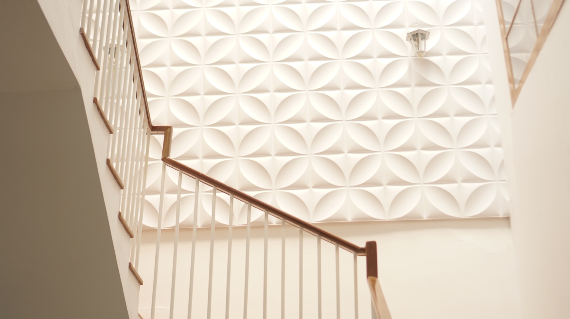 Pose de revêtement mural