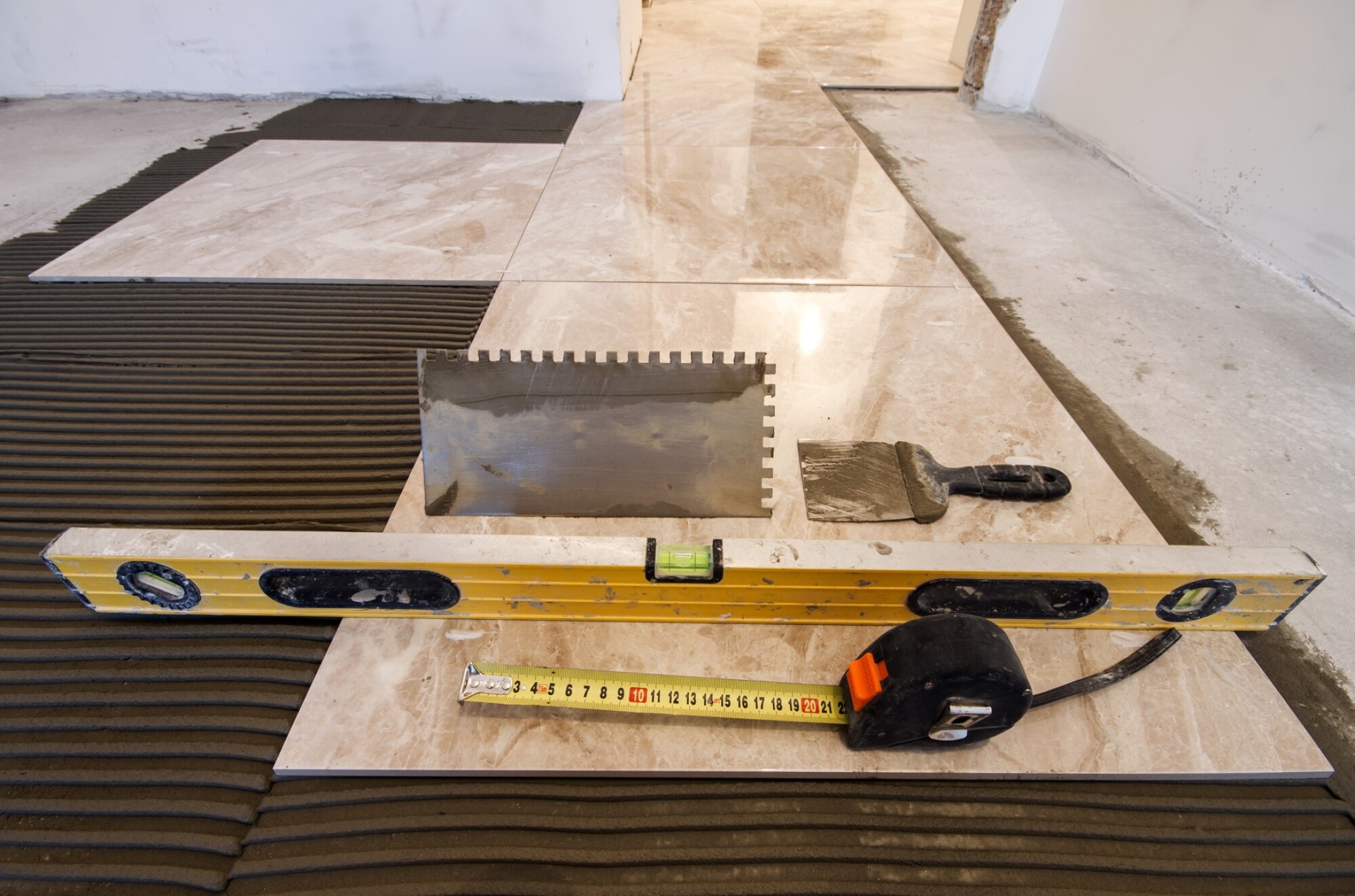 Pose de carrelage imitation marbre