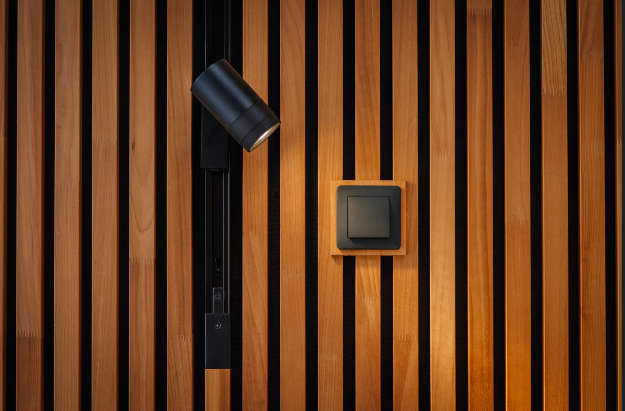 Pose de panneaux muraux décoratifs