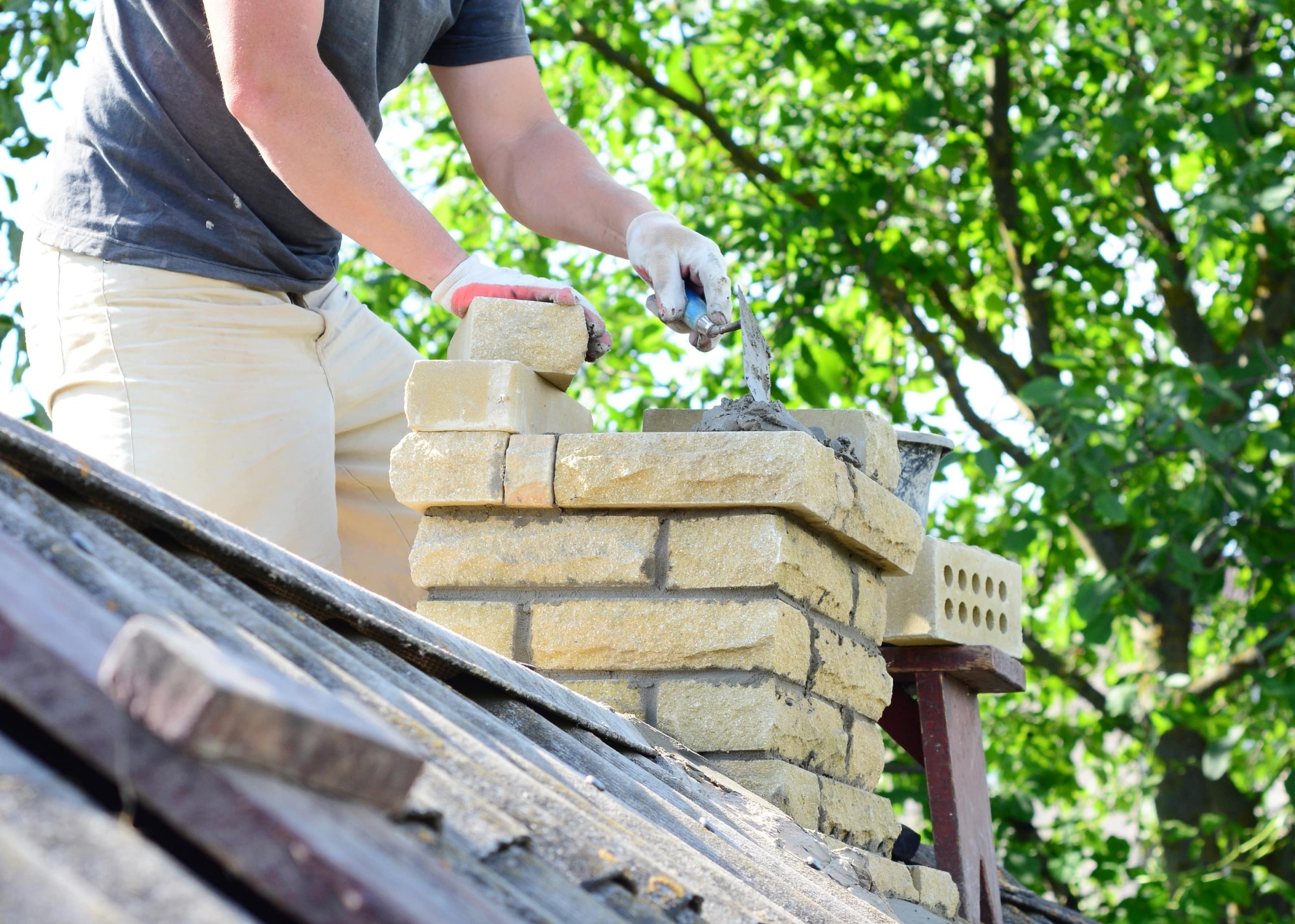 Pose de cheminée avec double combustion
