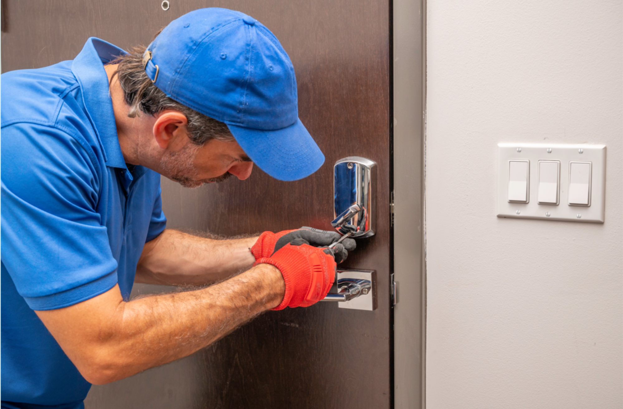 Remplacement de serrure de porte