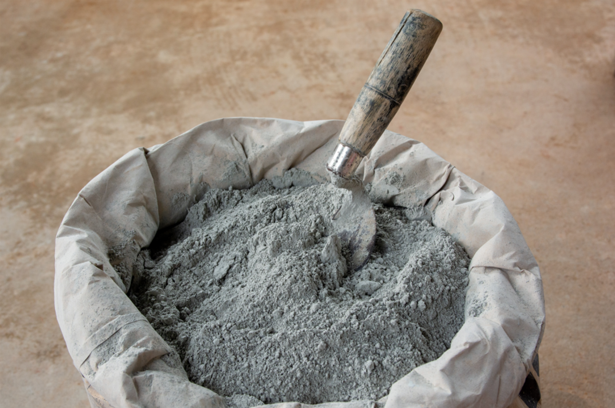 Fourniture de ciments spéciaux