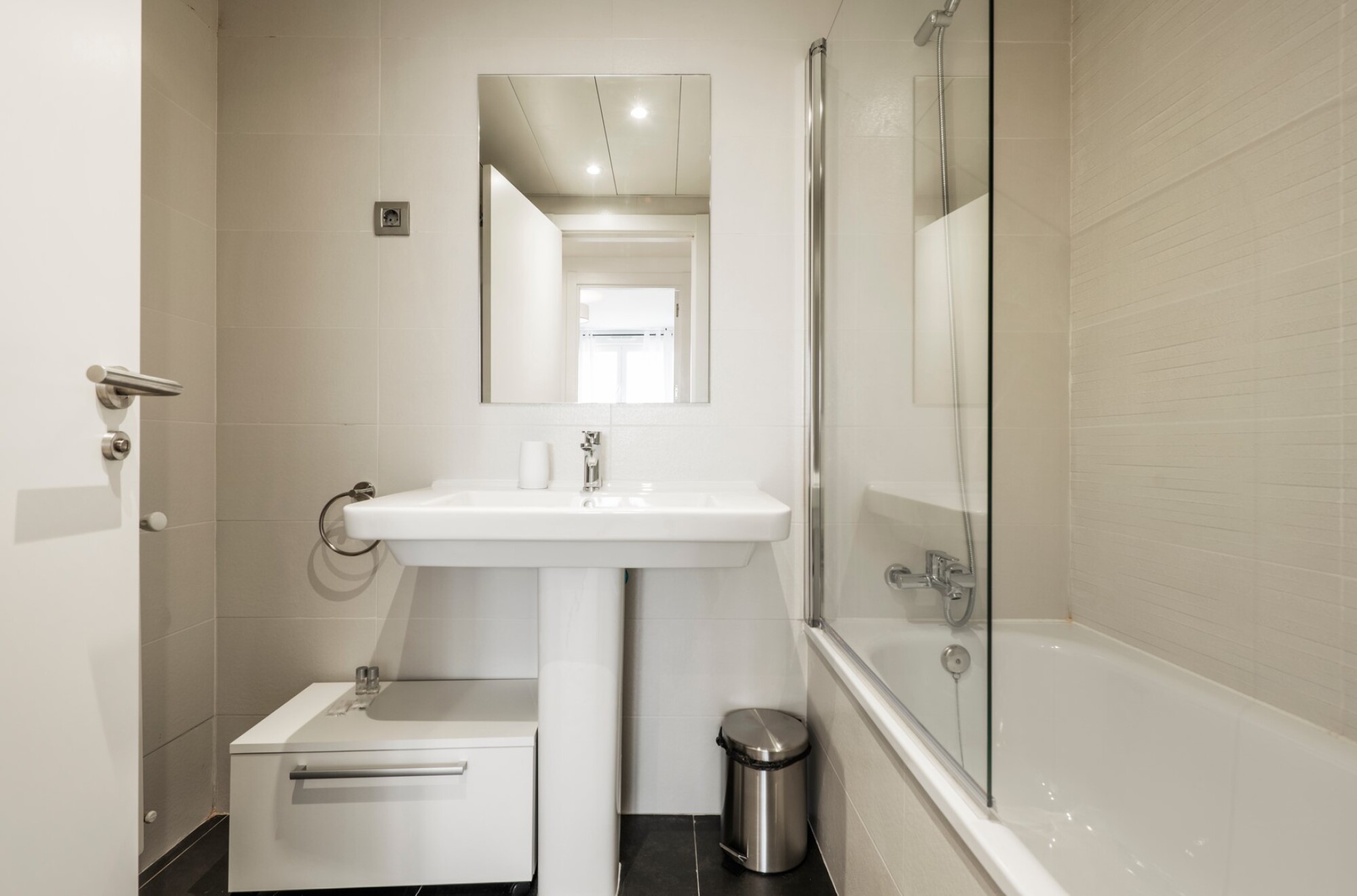 Fourniture et pose lavabo sur colonne