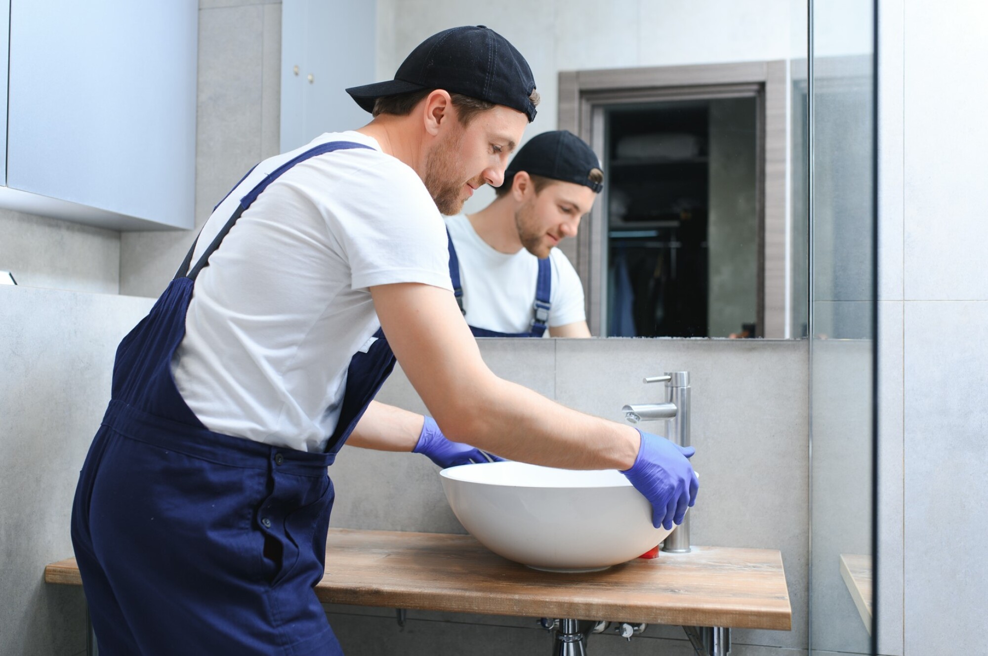 Réparation du lavabo (fissures et éclats)