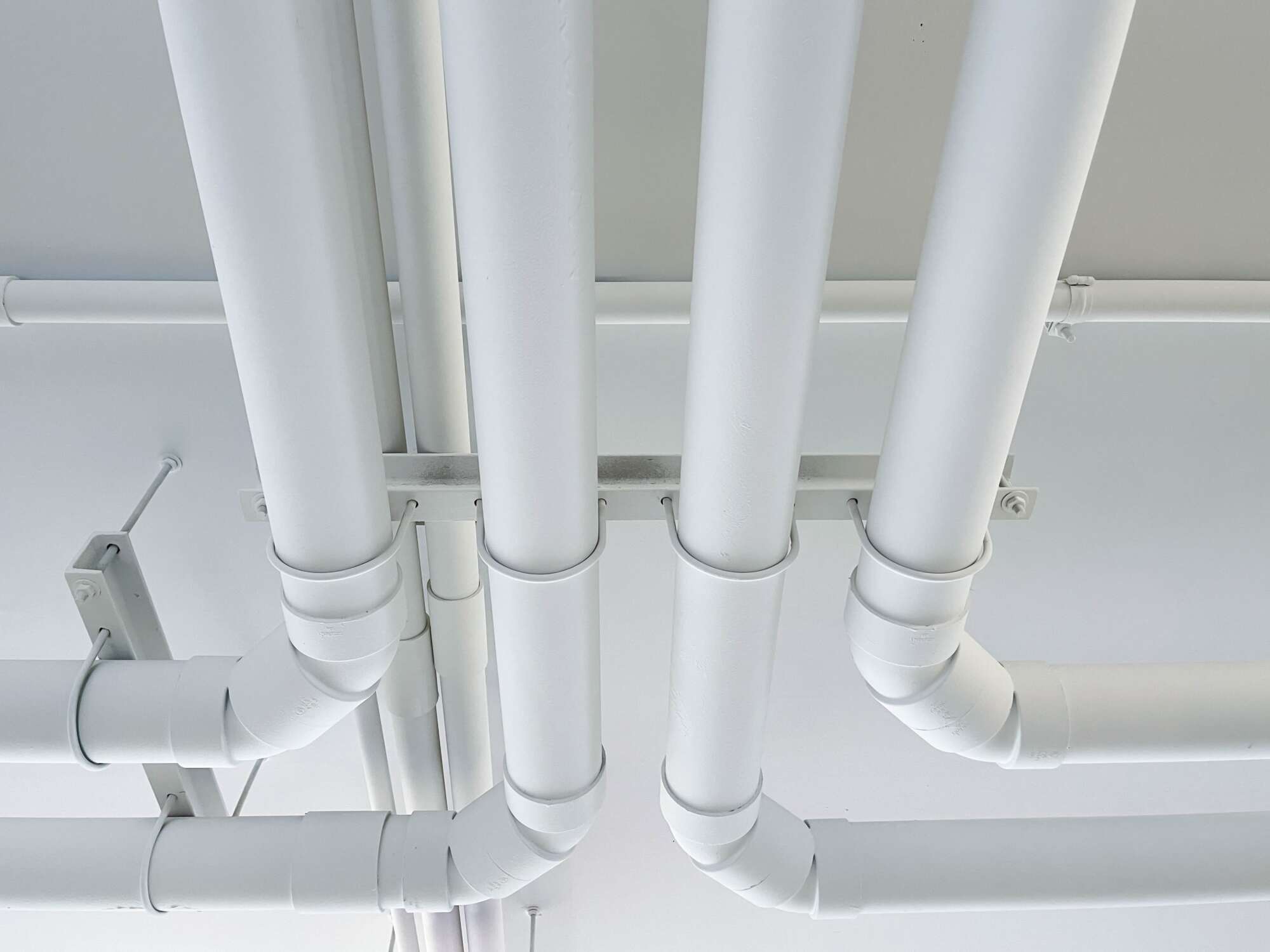 Installation de tuyaux en pvc