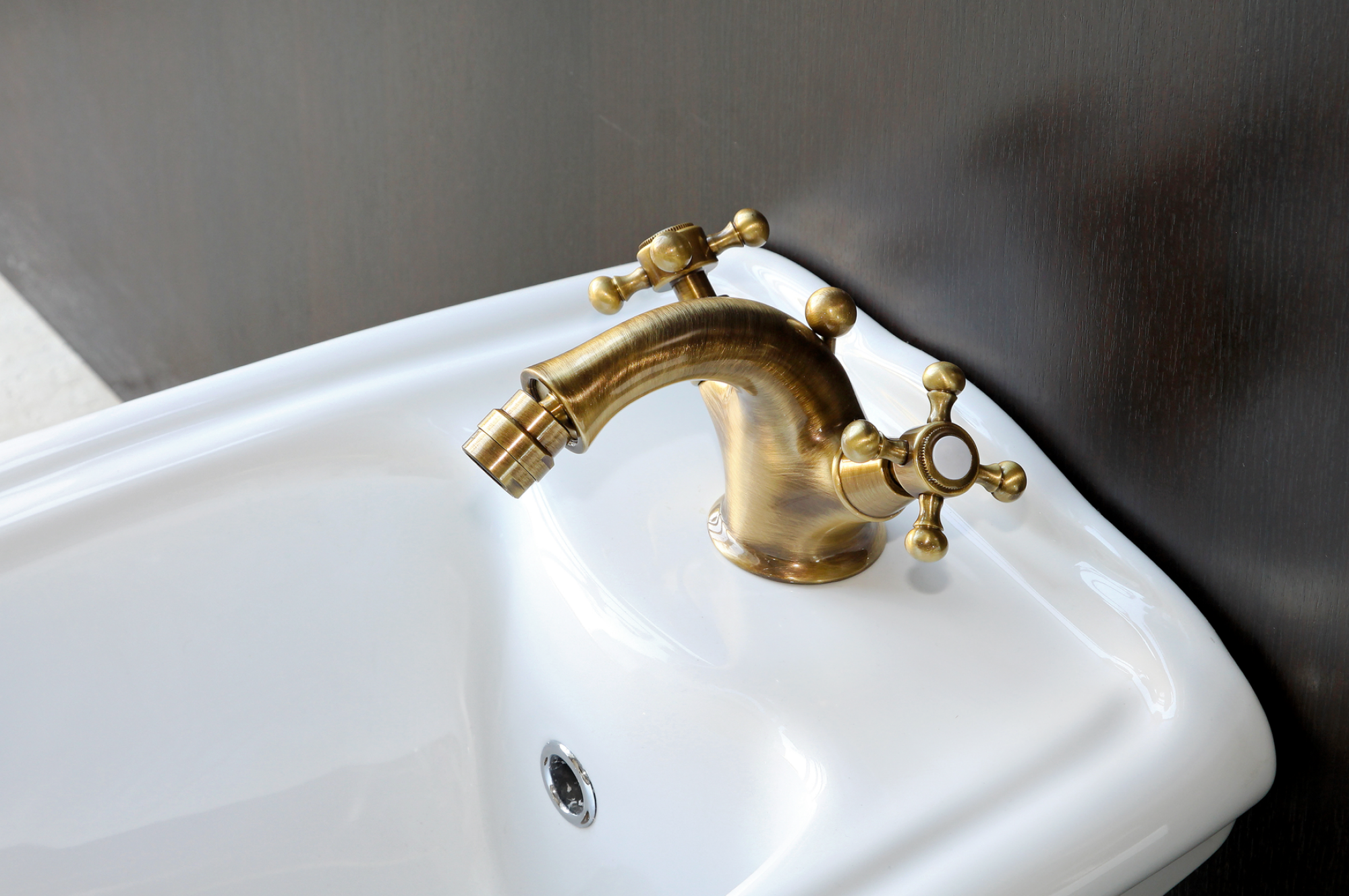 Robinet de bidet en bronze