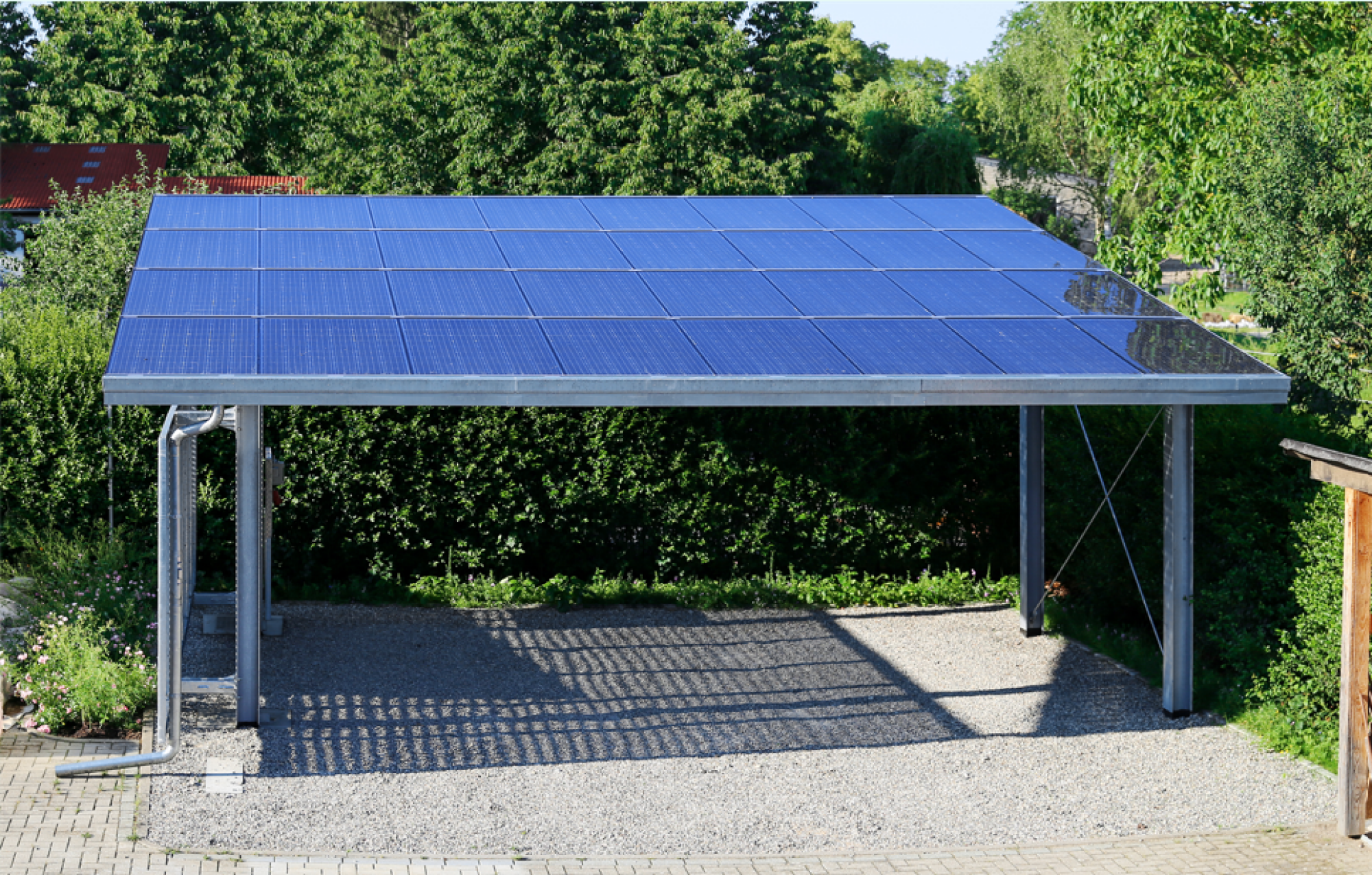 Installation de carport pour camping-car