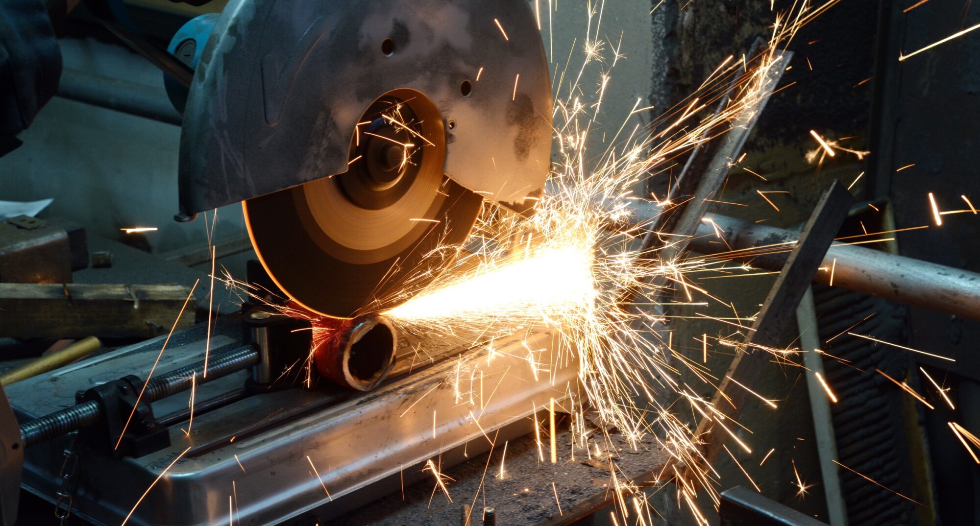 Tronçonneuse à métaux