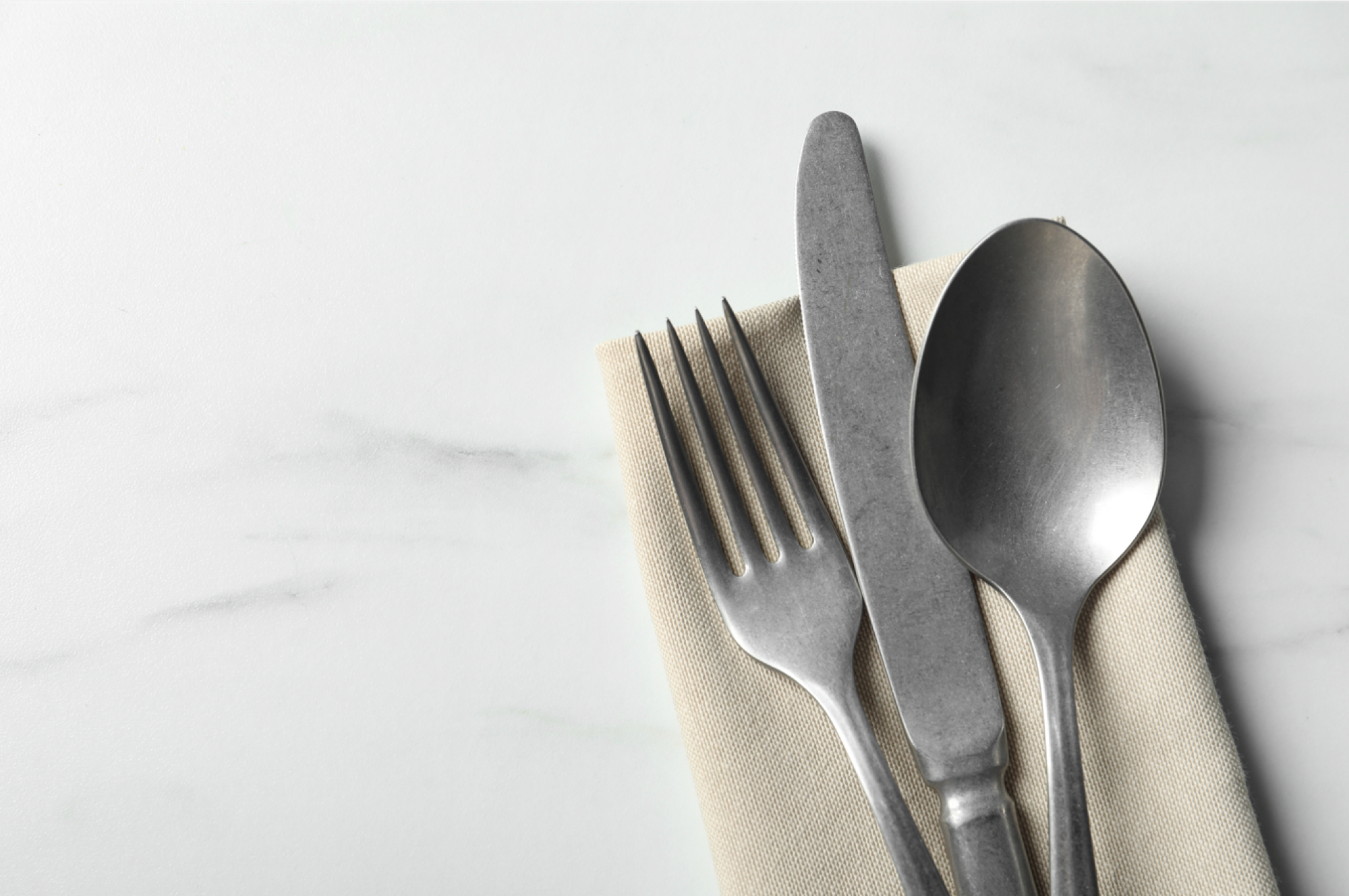 Set de cuillères, fourchettes et couteaux de table