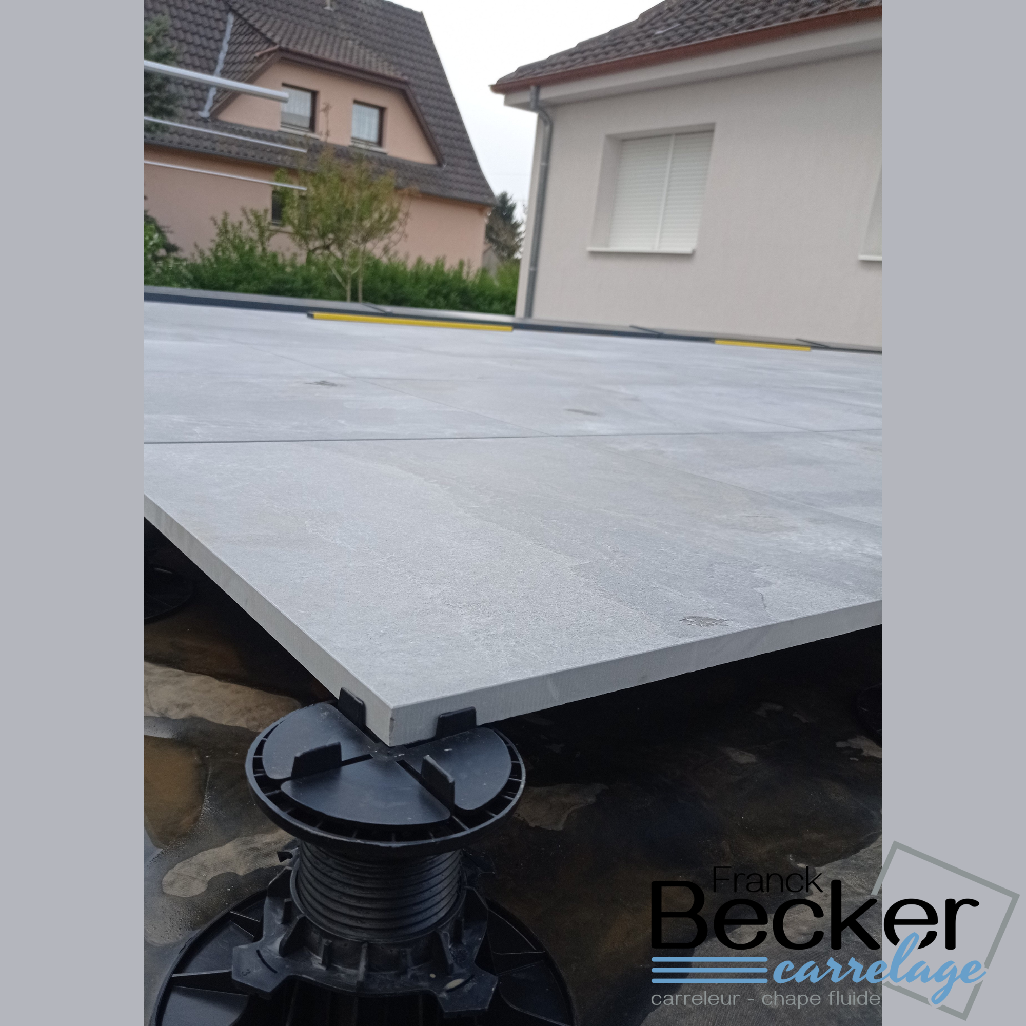 Pose de dalles céramique 20mm sur plots