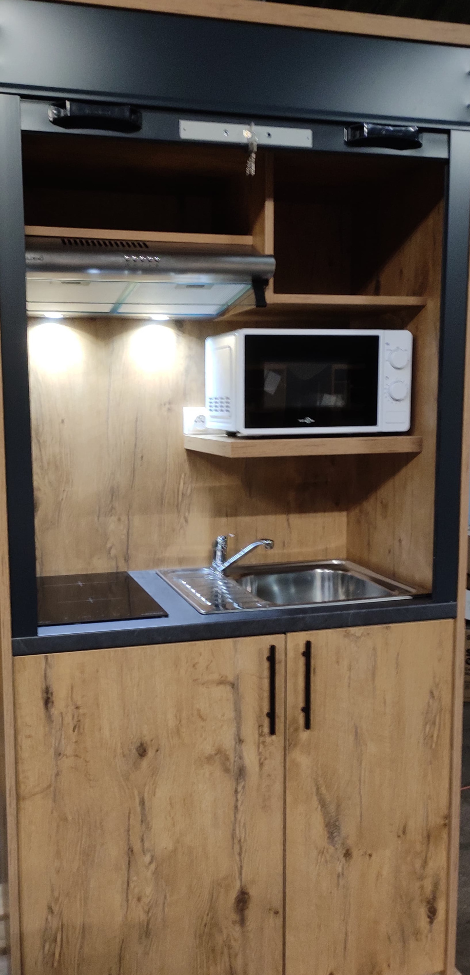 Cuisinette bois monobloc volet roulant