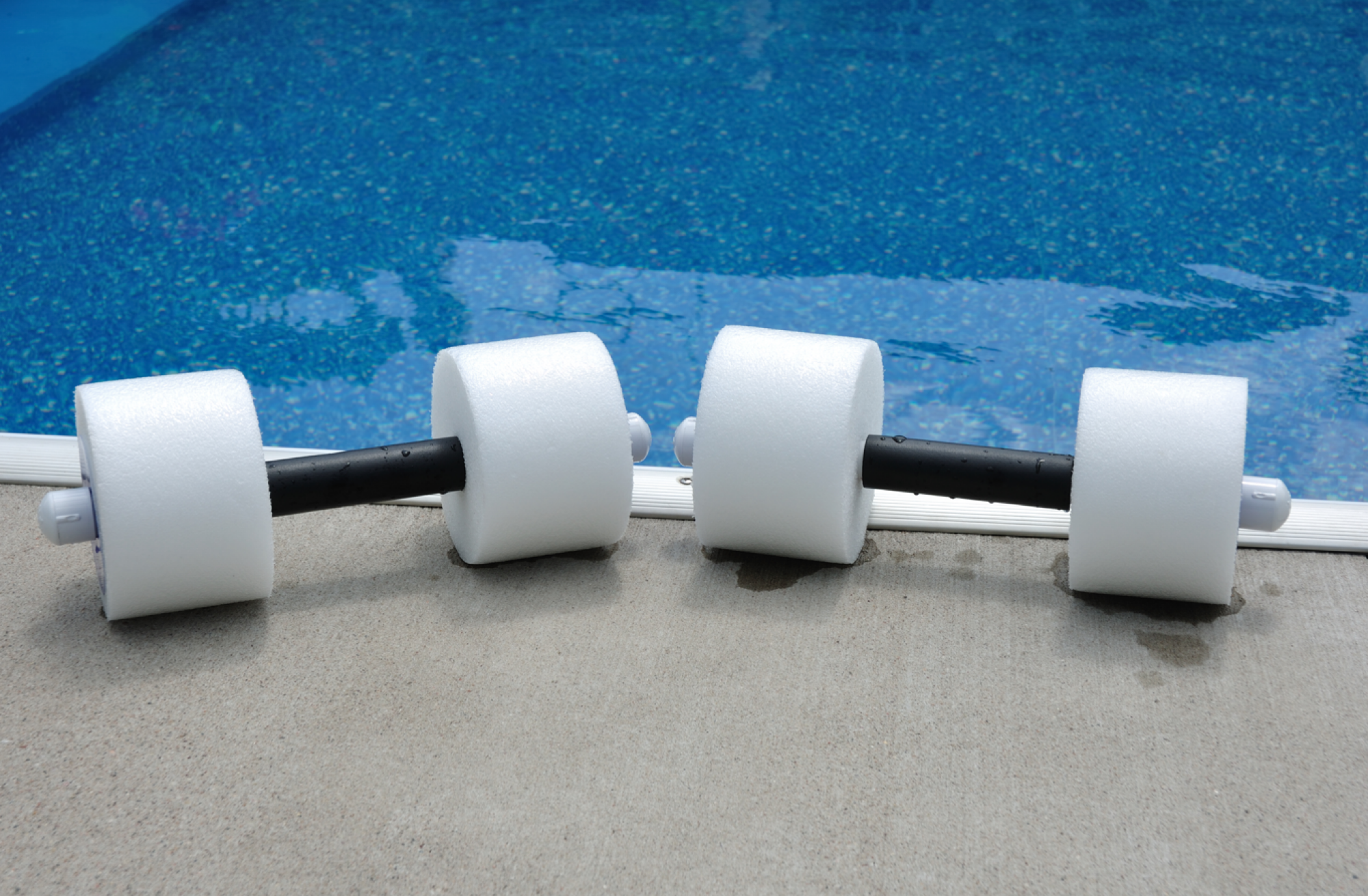 Haltères flottants pour renforcement musculaire