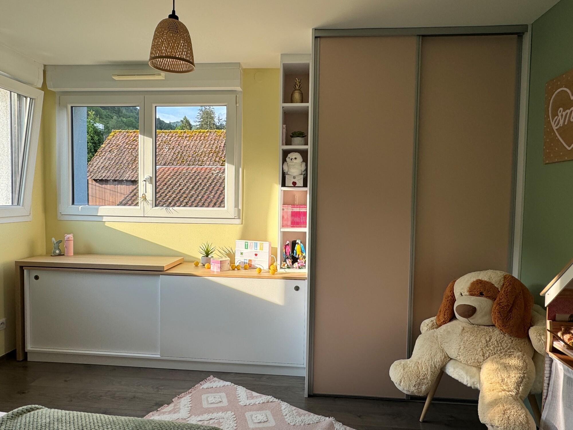 Création de meuble sur mesure chambre enfant (placards, colonne, meuble, bureau amovible)