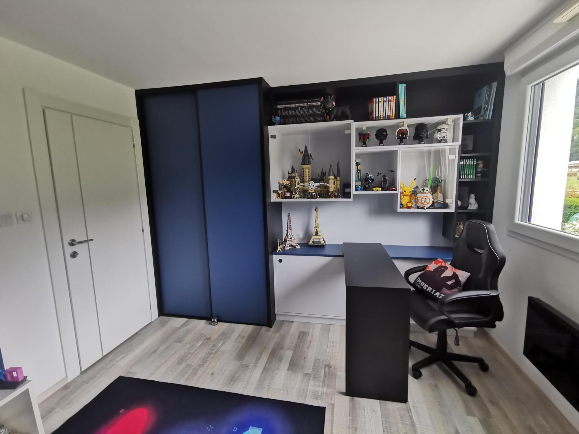 Création de meuble sur mesure chambre enfant (placards, colonne, meuble, bureau amovible)