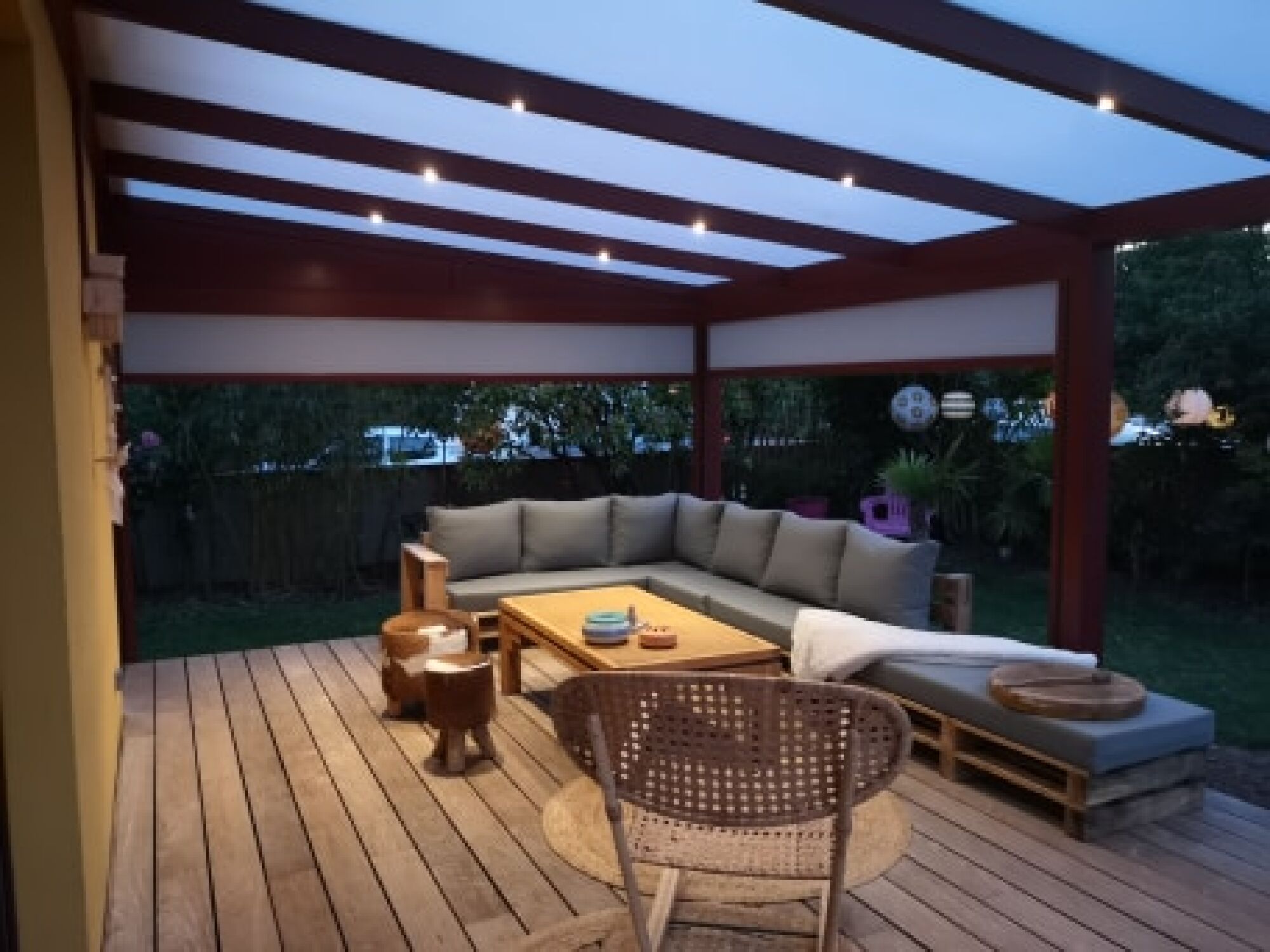 Pergola aluminium toiture fixe polycarbonate