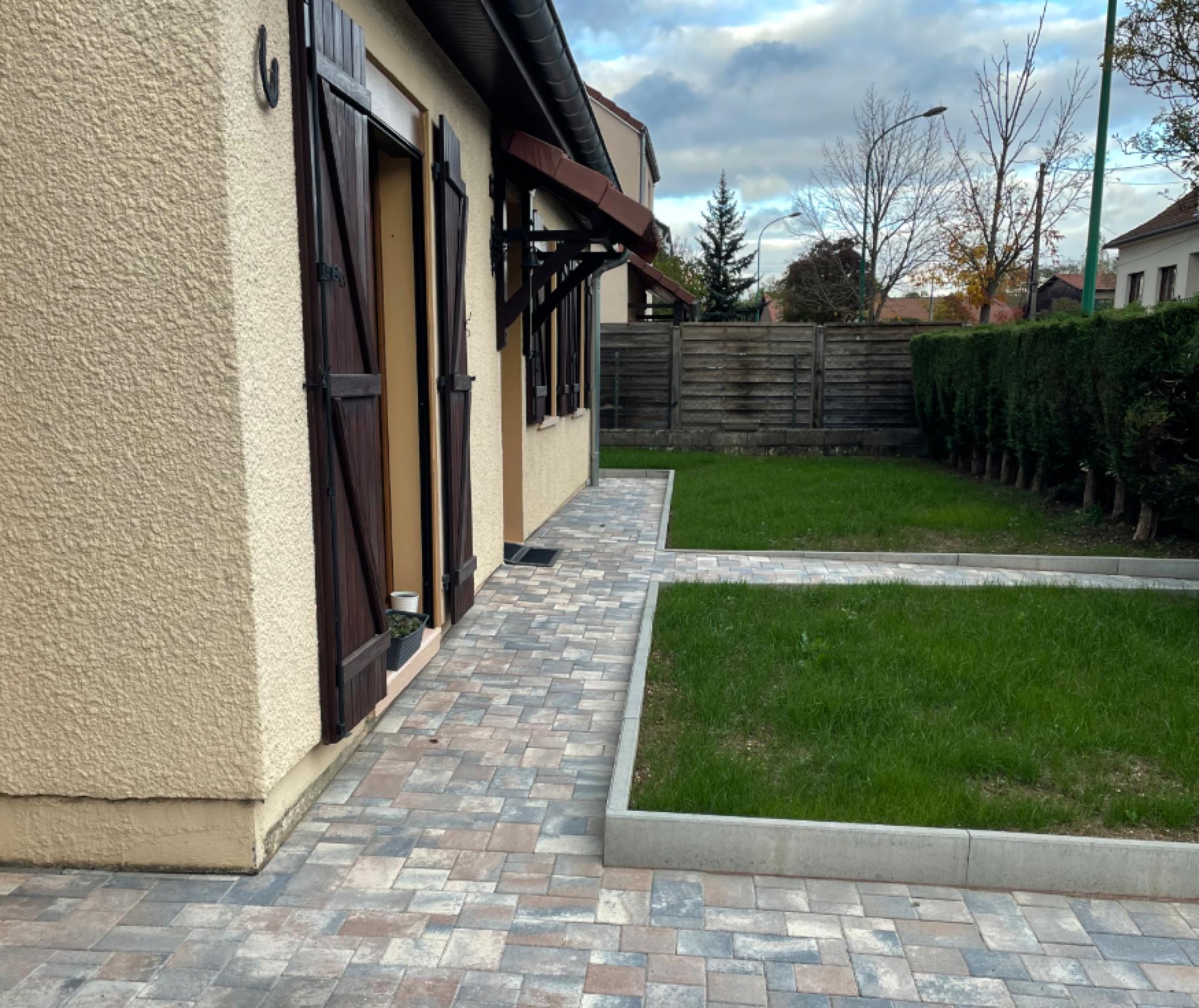 Aménagement complet extérieur - Revêtement de sol, allée carrossable, pavage